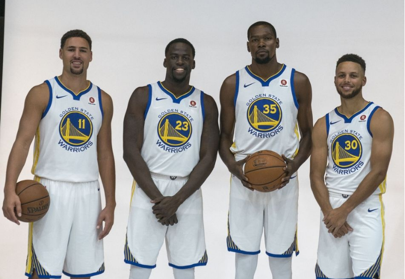 本赛季独行侠有11场比赛分差在个位数以内，排在联盟第二（独行侠本季已有11场分差个位数的比赛，位列联盟第二）