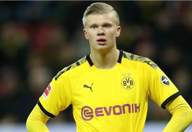 万项：首场比赛给自己打8.5分；开门红的意义相当重大（万项自评首秀8.5分：开门红意义非凡）