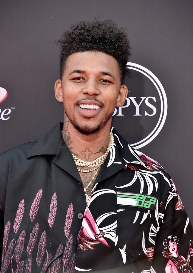 神仙大战！约基奇砍56+16+15，爱德华兹44分被驱逐，一战看清两件事（巅峰对决！约基奇56+16+15，爱德华兹轰44分却被驱逐，一战看透两点）