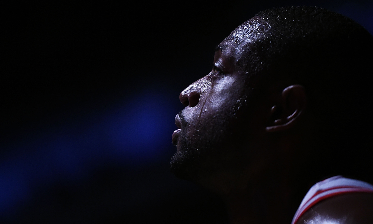 上海申花续约斯卢茨基，欲在亚冠和巴西引援中提升竞争力，期待其带领球队争冠。（申花与斯卢茨基续约，发力亚冠与巴西引援提升战力，盼其率队冲冠）