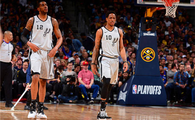 马内本场6脚射正，创非洲杯2010年以来球员单场射正纪录（马内单场6次射正，刷新2010年以来非洲杯个人射正纪录）