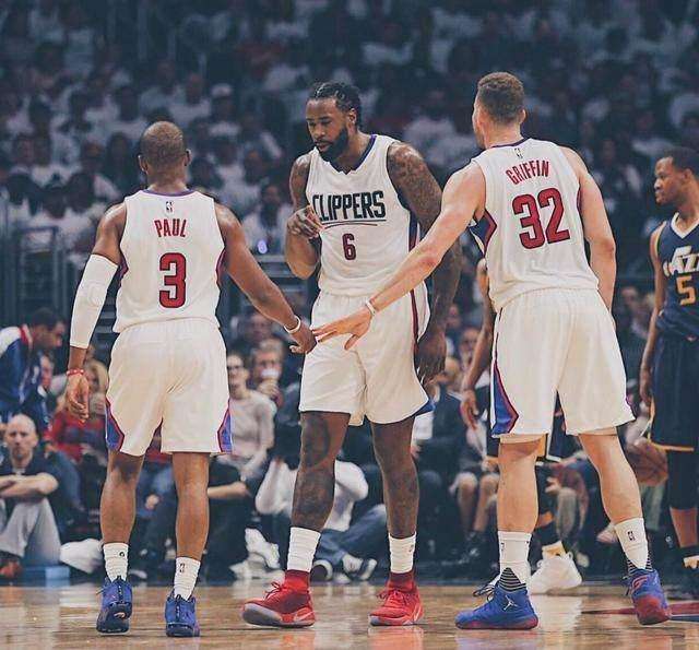 评论丨2025赛季中超联赛落幕：足球的“冷”和群众的“热”（评论丨2025赛季中超收官：场内“冷”，场外“热”）