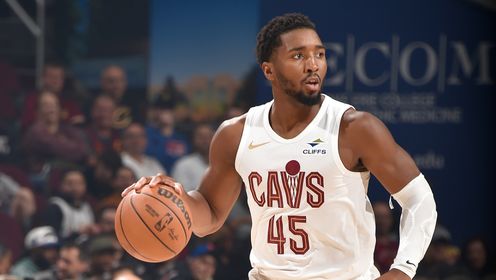 埃奇库姆下半场怒砍18分！全场贡献23分&正负值为+13（埃奇库姆下半场爆发砍下18分，全场拿下23分正负值+13）