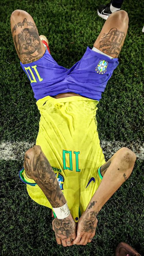 乌尔比希：我为每场比赛都做100%的准备，以便随时顶替诺伊尔（乌尔比希：我每场都全力备战，随时待命接替诺伊尔）