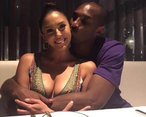 地上足球：偷溜诺坎普释放回归信号？解析梅西为何必重回巴萨（地上足球：梅西悄现诺坎普传回归风声？详析他为何终将重返巴萨）