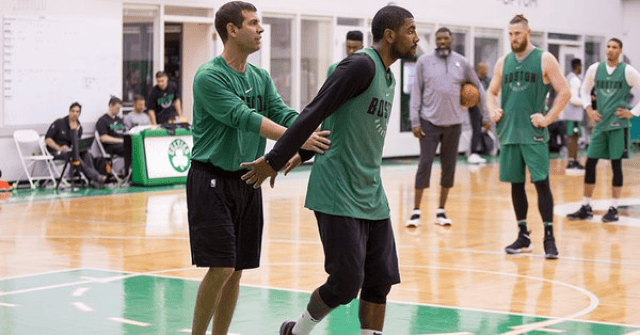 记者：本届世界杯将有半场球员和教练采访，赛前两天开发布会（记者称本届世界杯增设中场球员及教练采访，赛前两天举行新闻发布会）