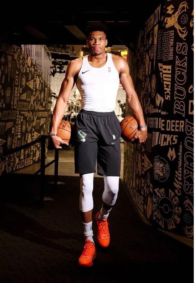 约基奇：击败火箭这样的强队，将会我们接下来赢球的重要基础（约基奇：战胜火箭等强敌是我们继续赢球的关键）