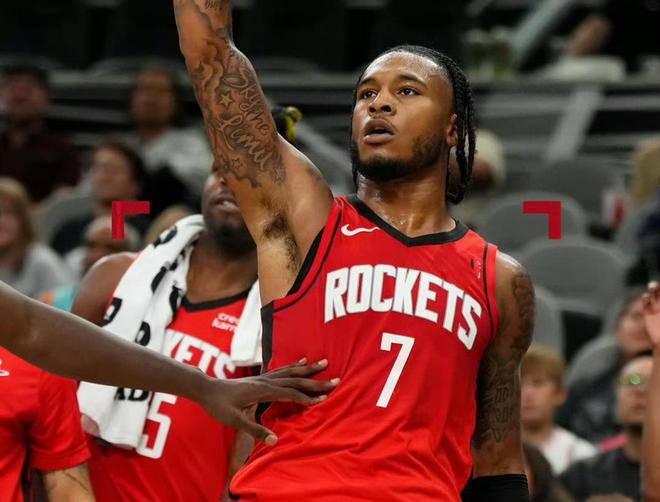 2025年至今，利雅得胜利卖出128万件球衣，迈阿密国际216.6万（2025年迄今球衣销量：利雅得胜利128万，迈阿密国际216.6万）