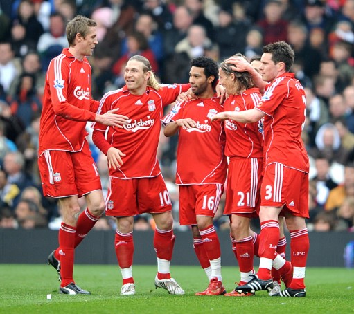 英超夺冠赔率公布！阿森纳强势登顶，曼城退居次席（英超冠军赔率出炉：阿森纳跃居榜首，曼城位列第二）