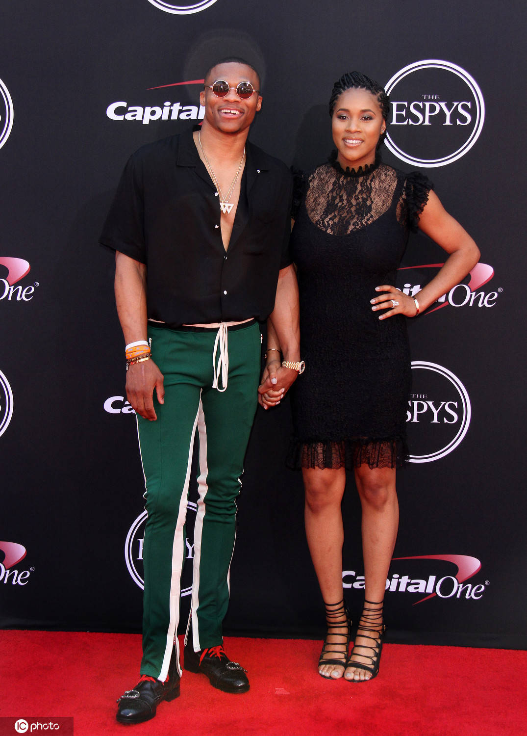 卡斯尔：我们阵容深度超级棒 任何一名球员都有可能挺身而出（卡斯尔：阵容厚度拉满，任何球员都能站出来）